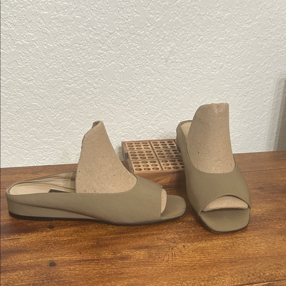 VANELI Open-Toe Slide Sandals in Olive Tan